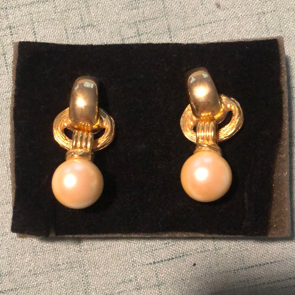 Vintage Gold and Pearl Clip On Earrings